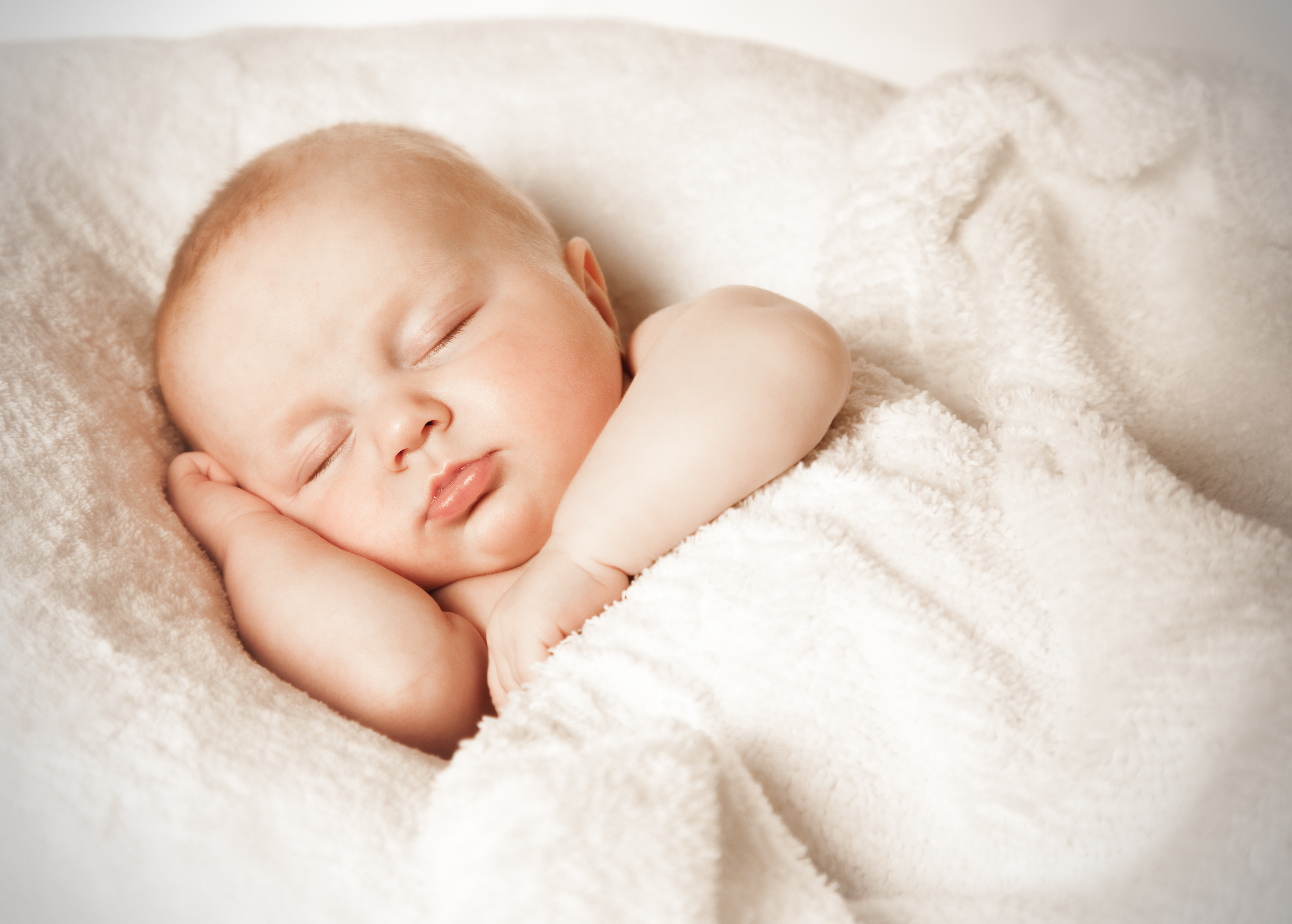 Protéger nos bébés pendant la canicule : Des conseils essentiels pour leur bien-être